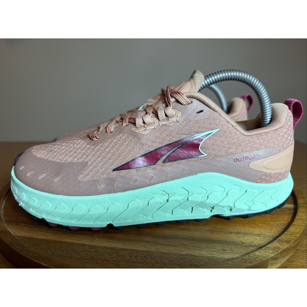 Altra Outroad Womens Size 9 Trail Running Shoes Salmon Pink Seafoam ALOA7R72990